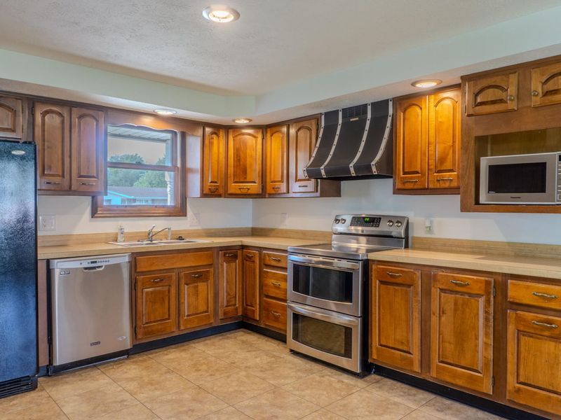 2802 Seymour Lane, Springfield, OH 45503 Photo 10