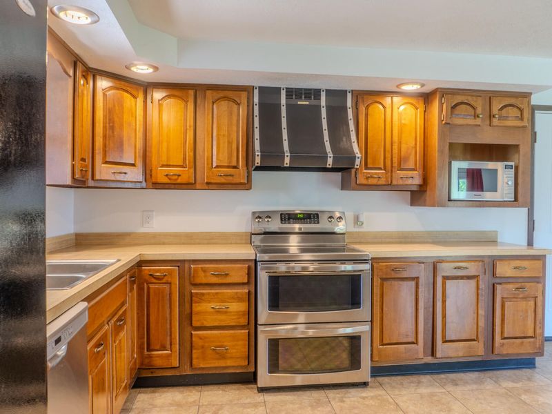2802 Seymour Lane, Springfield, OH 45503 Photo 9
