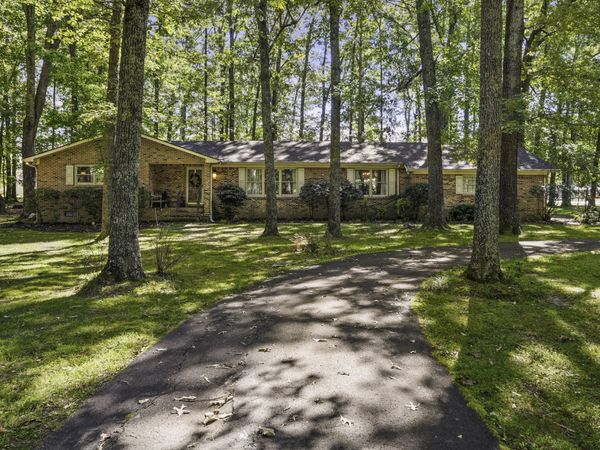 213 Regwood Dr , Tullahoma, TN 37388