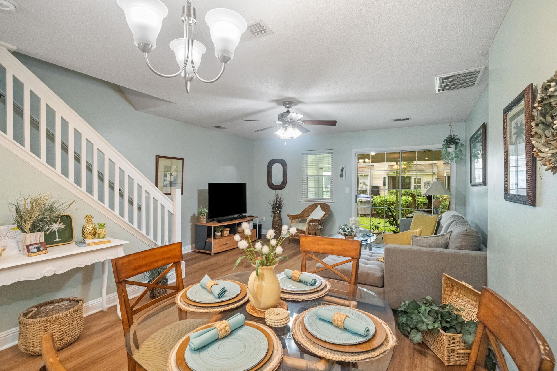8037 Shadow Oak Drive Photo 13