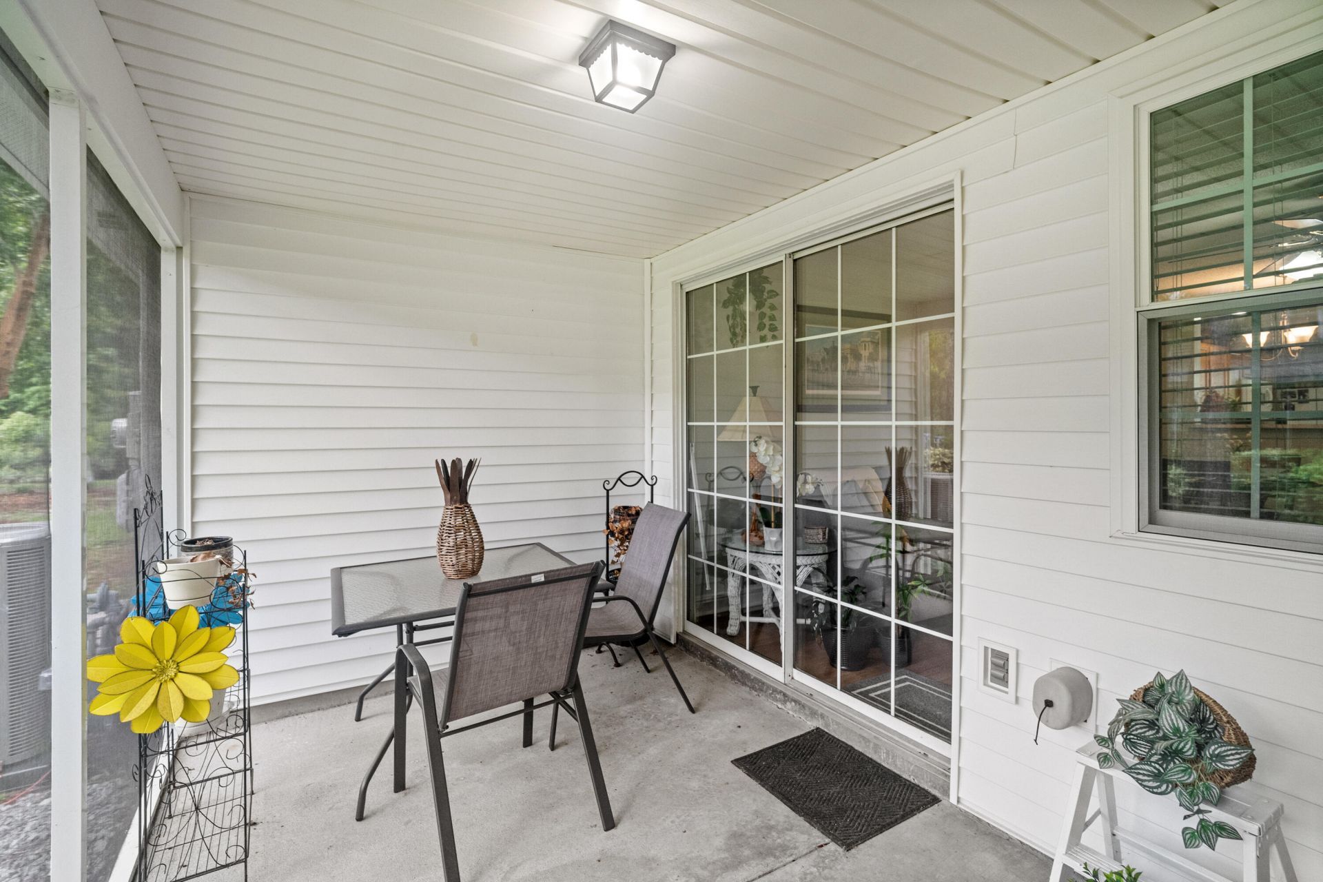 8037 Shadow Oak Drive Photo 16