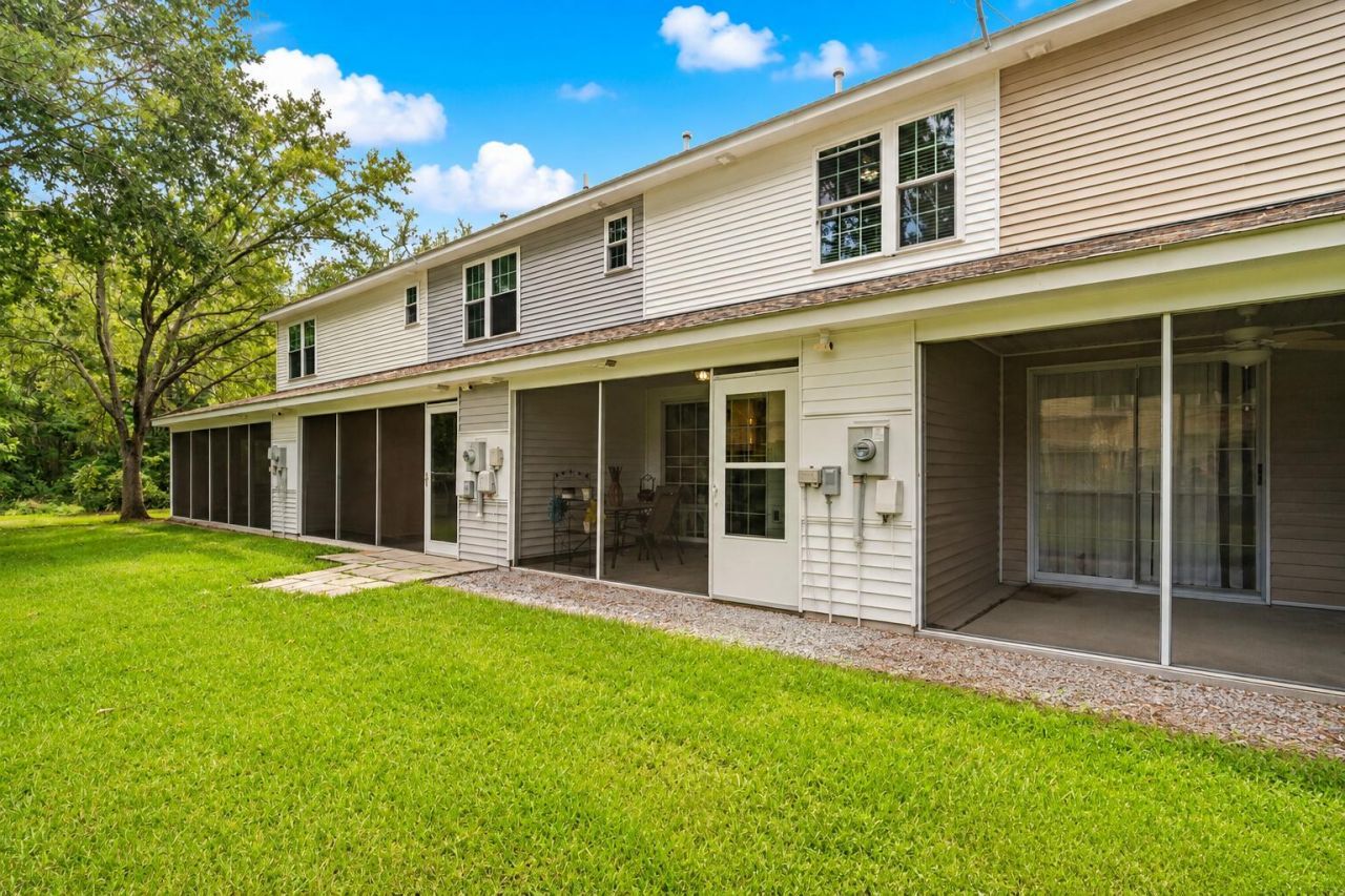 8037 Shadow Oak Drive Photo 24