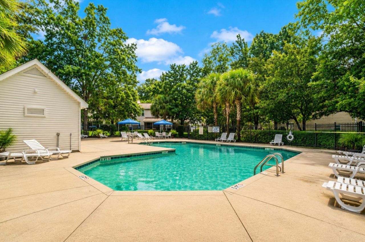 8037 Shadow Oak Drive Photo 26