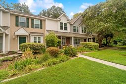 8037 Shadow Oak Drive photo 4