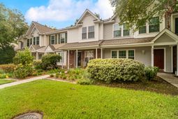 8037 Shadow Oak Drive photo 4
