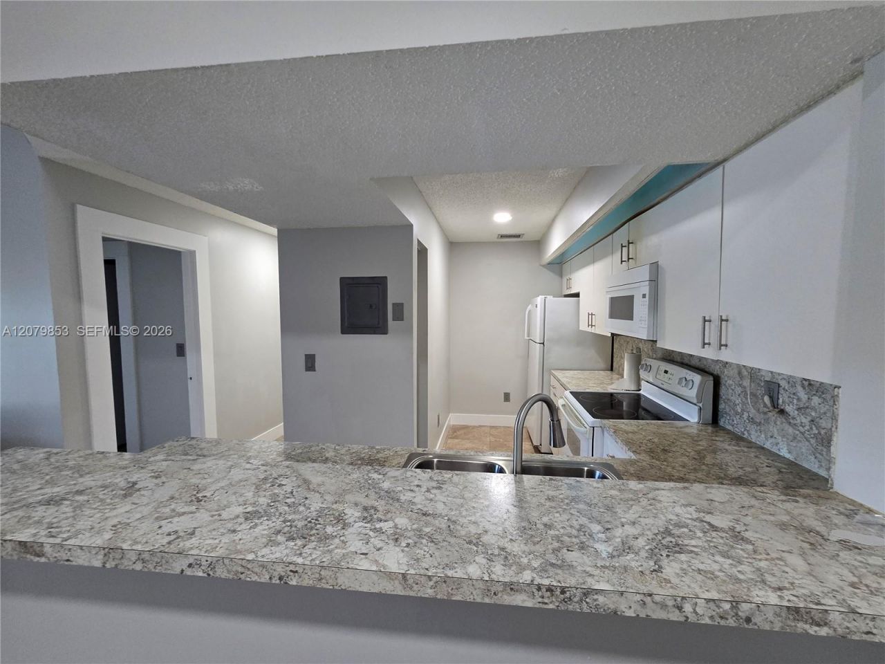 18860 NW 57th Ave, Unit 305, Hialeah, FL 33015 Photo