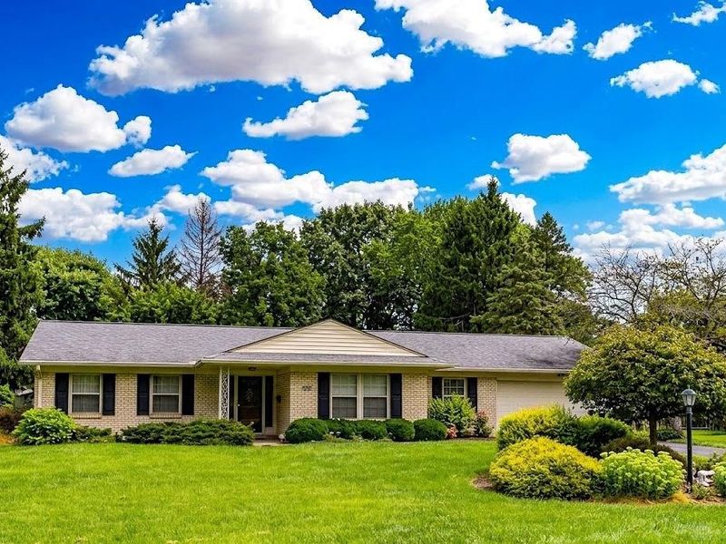 208 N Village Drive, Centerville, OH 45459 Photo 4