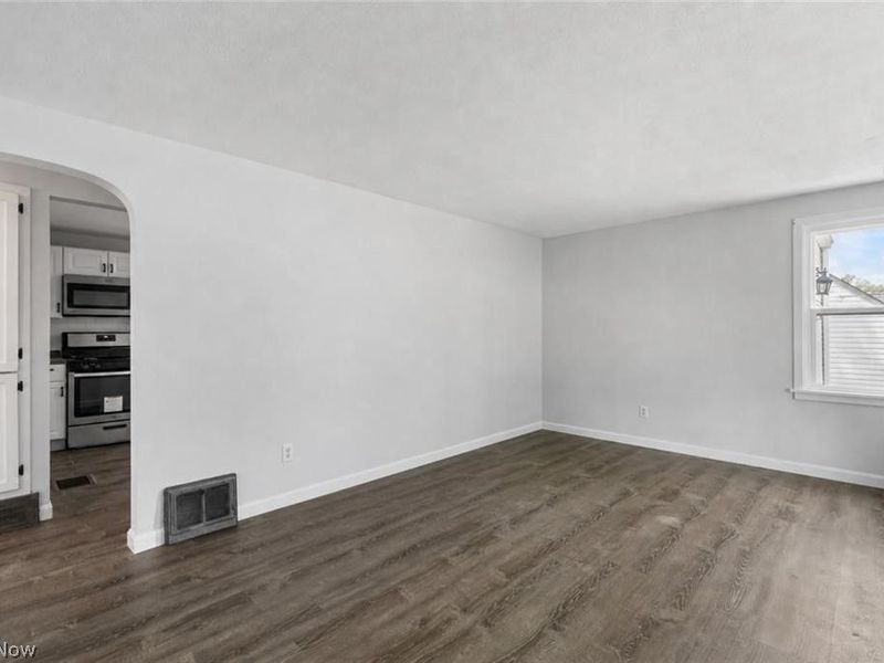 1514 37th Street NW, Canton, OH 44709 Photo 2