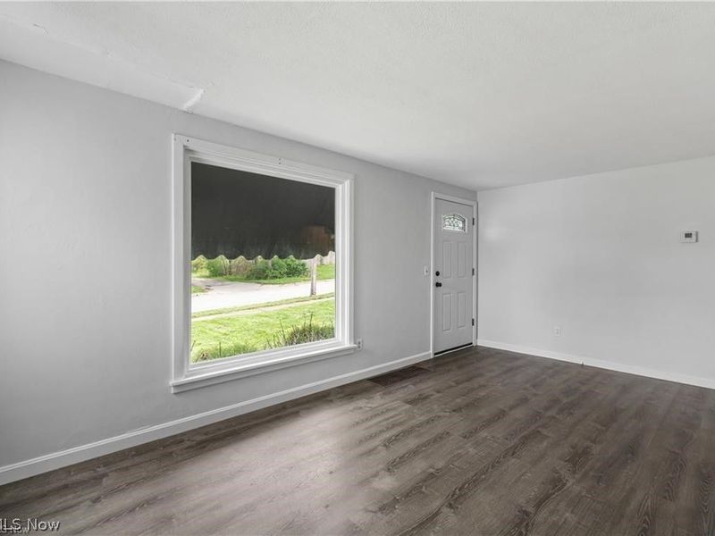 1514 37th Street NW, Canton, OH 44709 Photo 3