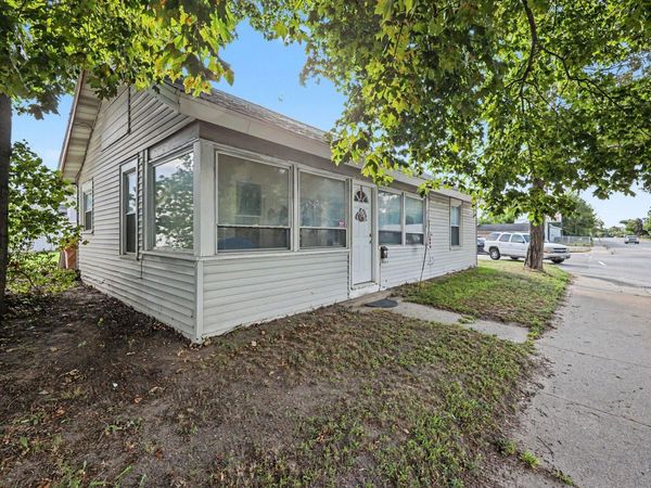 807 Colburn Avenue, Big Rapids, MI 49307