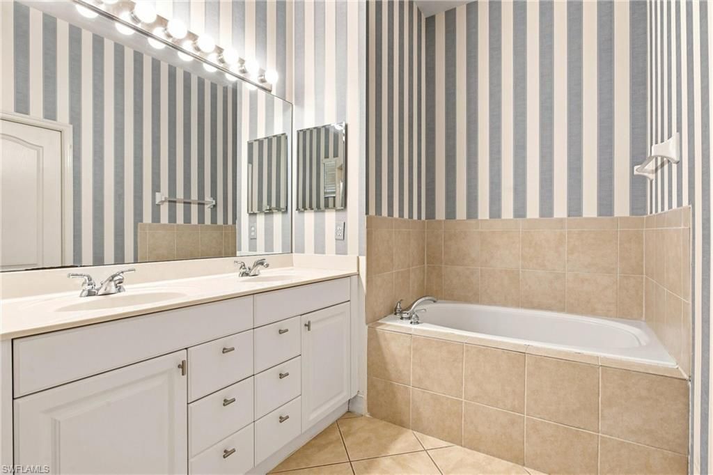 8112 Sanctuary Dr, Unit 2, Naples, FL 34104 Photo