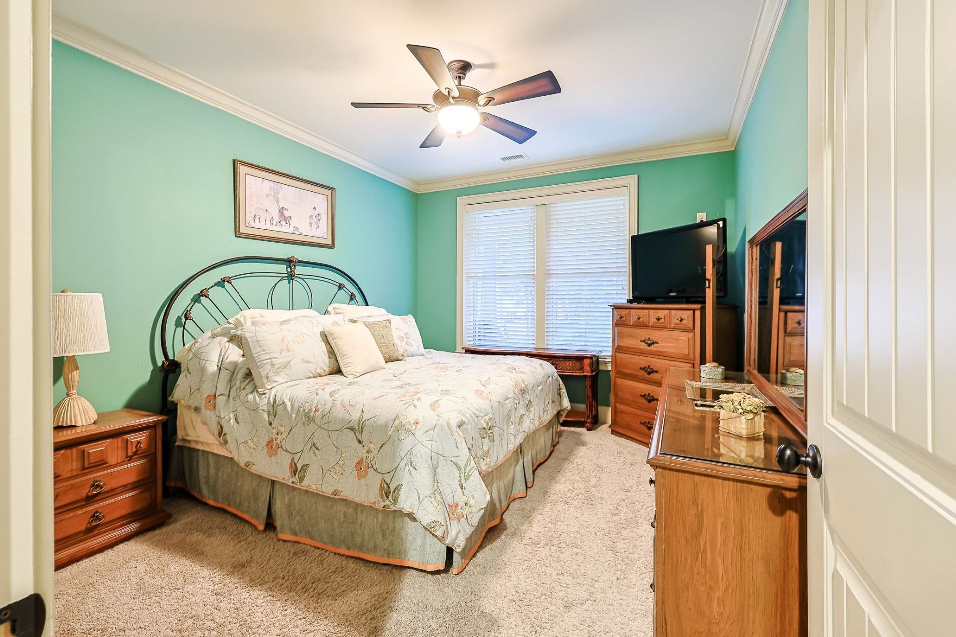 4228 Ravenwood Dr.  Photo 16