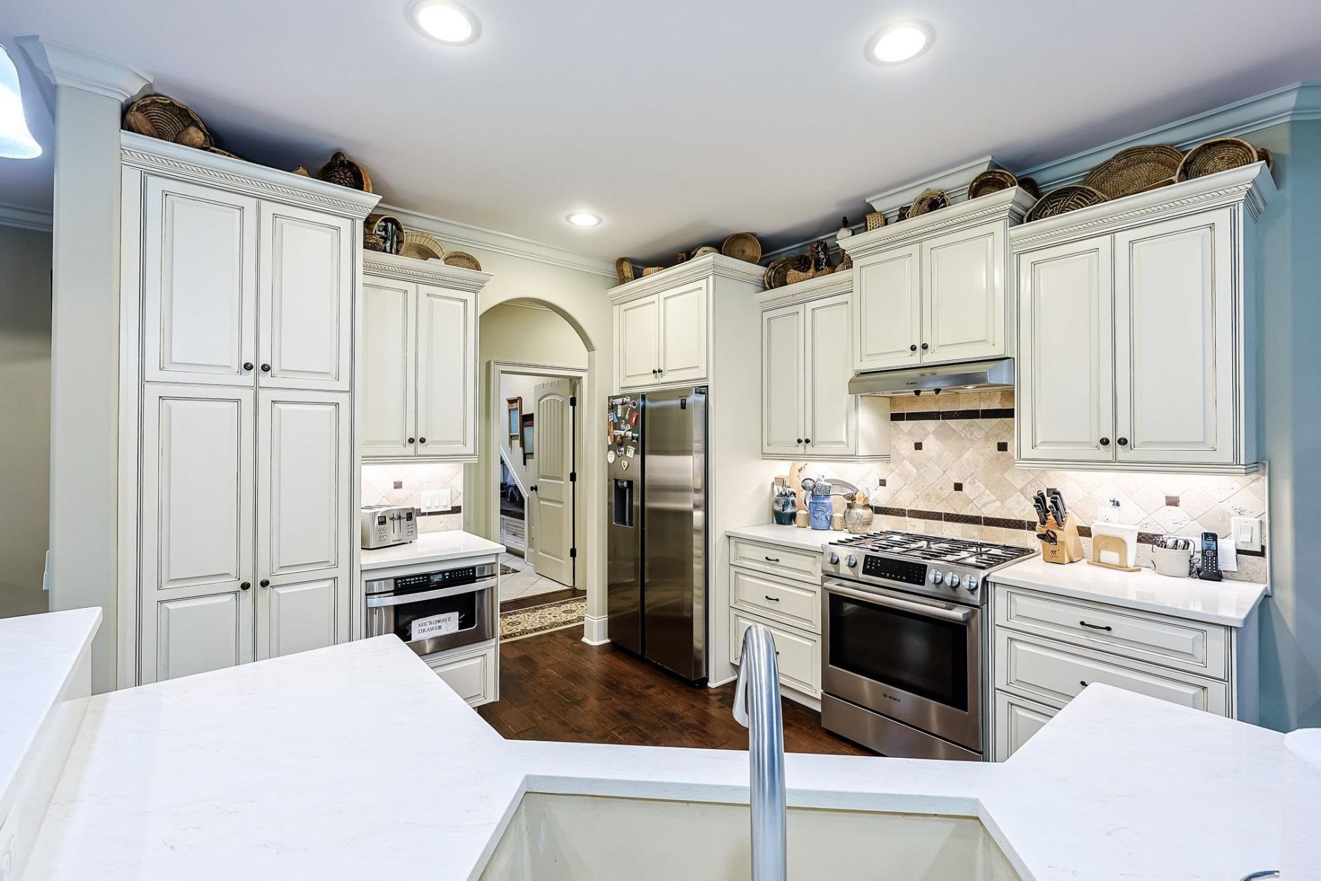 4228 Ravenwood Dr.  Photo 9