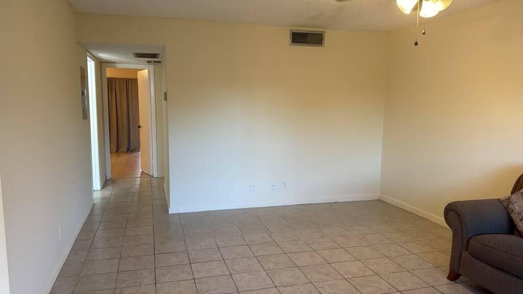 2100 Springdale Boulevard, Unit 310, Palm Springs, FL 33461 Photo