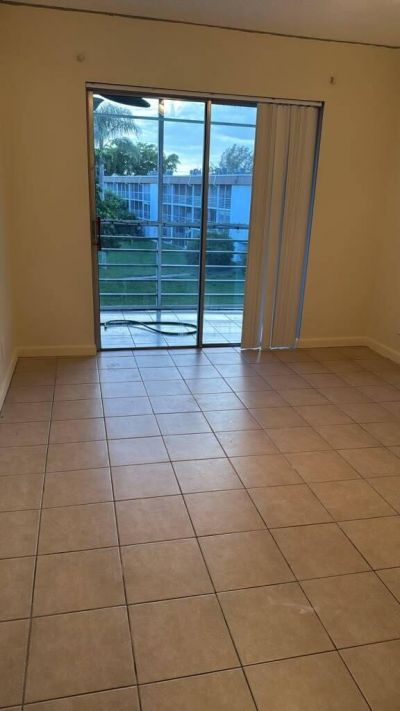 2100 Springdale Boulevard, Unit 310, Palm Springs, FL 33461 Photo
