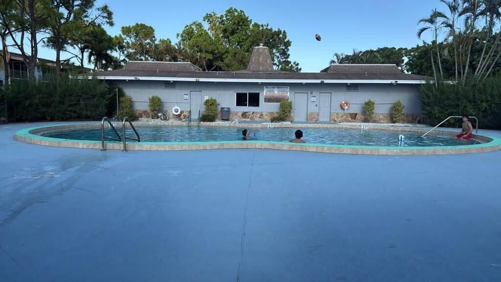2100 Springdale Boulevard, Unit 310, Palm Springs, FL 33461 Photo