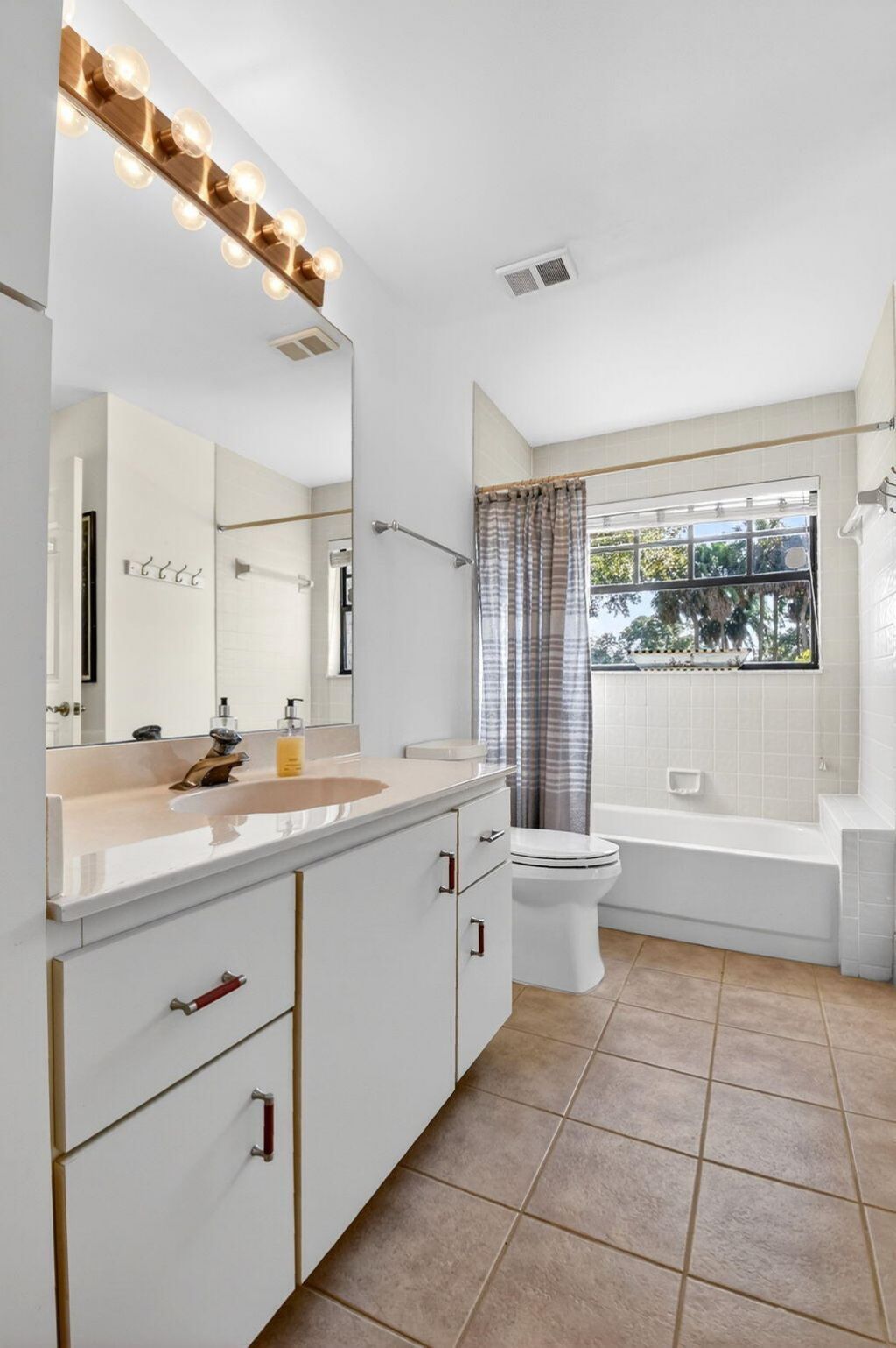 8065 Aberdeen Drive, Unit 101, Boynton Beach, FL 33472 Photo