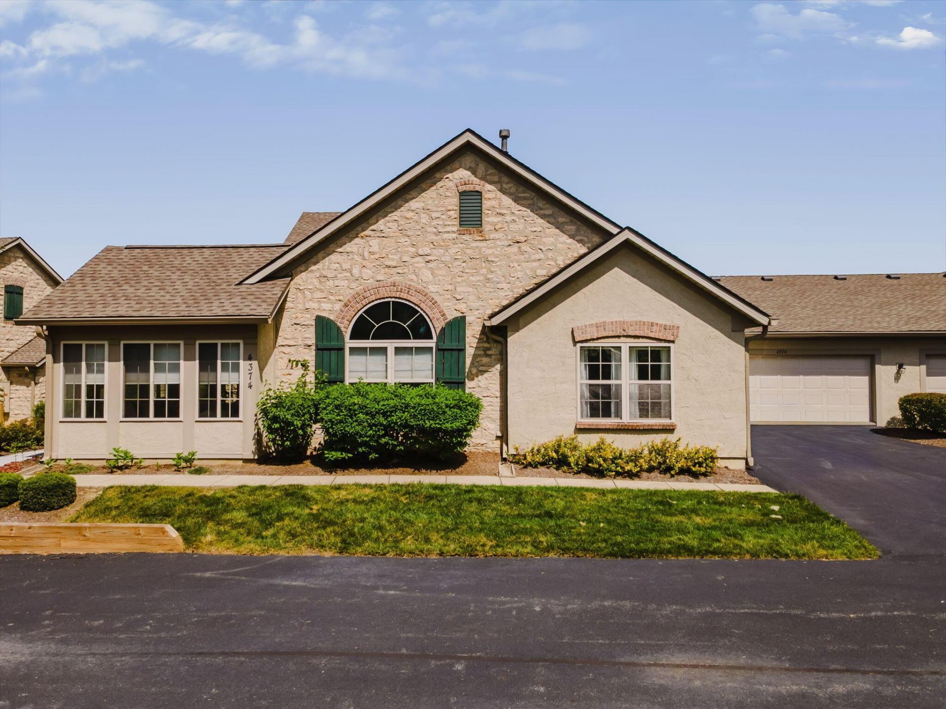 4374 Crimson Maple Lane, Westerville, OH 43082 Main Photo