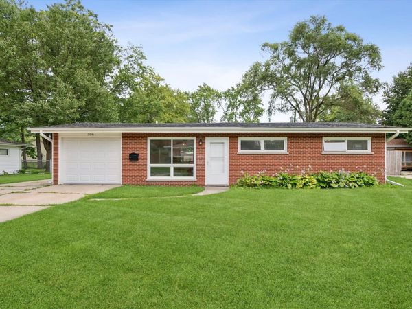 306 Harmony Drive , North Aurora, IL 60542