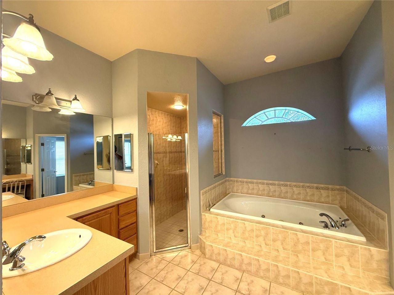 3735 Gaviota Drive , Ruskin, FL 33573 Photo