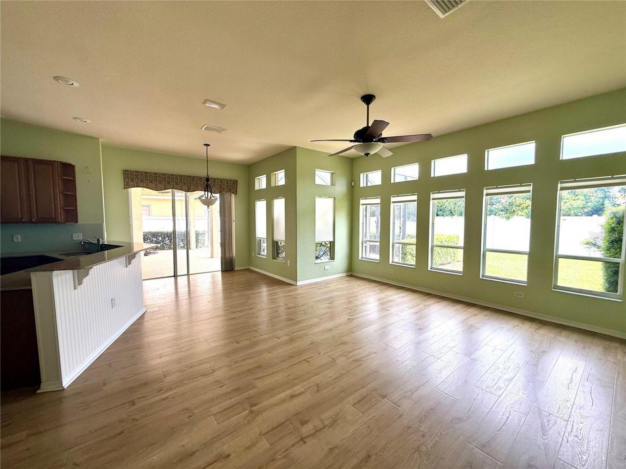 3735 Gaviota Drive , Ruskin, FL 33573 Photo