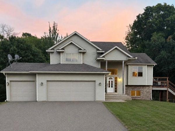 4648 209th Avenue NE, East Bethel, MN 55011