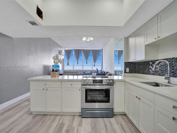 1351 NE Miami Gardens Drive, Unit 1703E, Miami, FL 33179