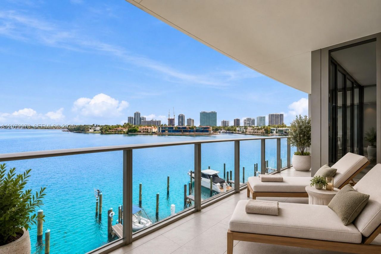 1135 103 St, Unit 403, Bay Harbor Islands, FL 33154 Photo