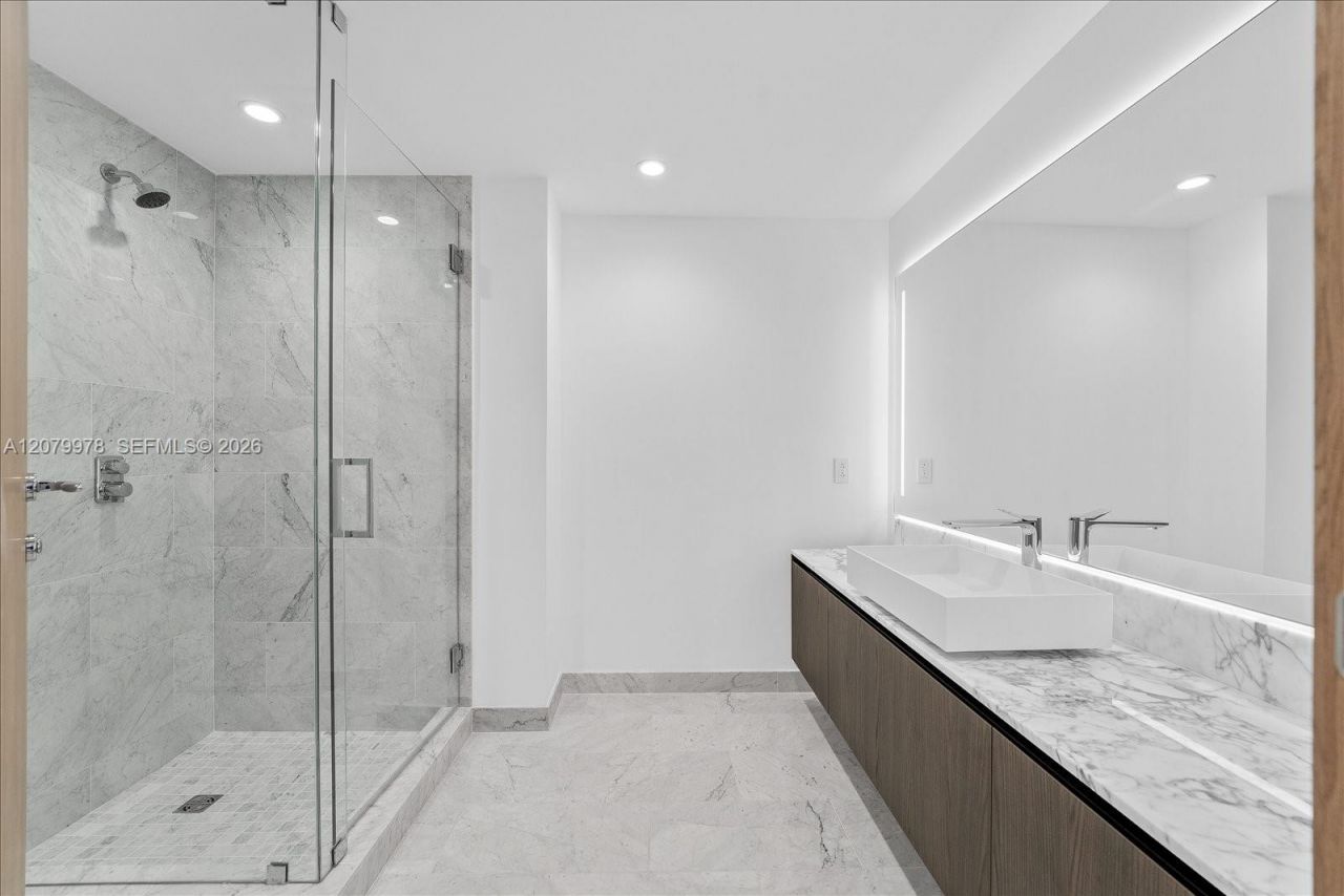 1135 103 St , Unit 403, Bay Harbor Islands, FL 33154 Photo