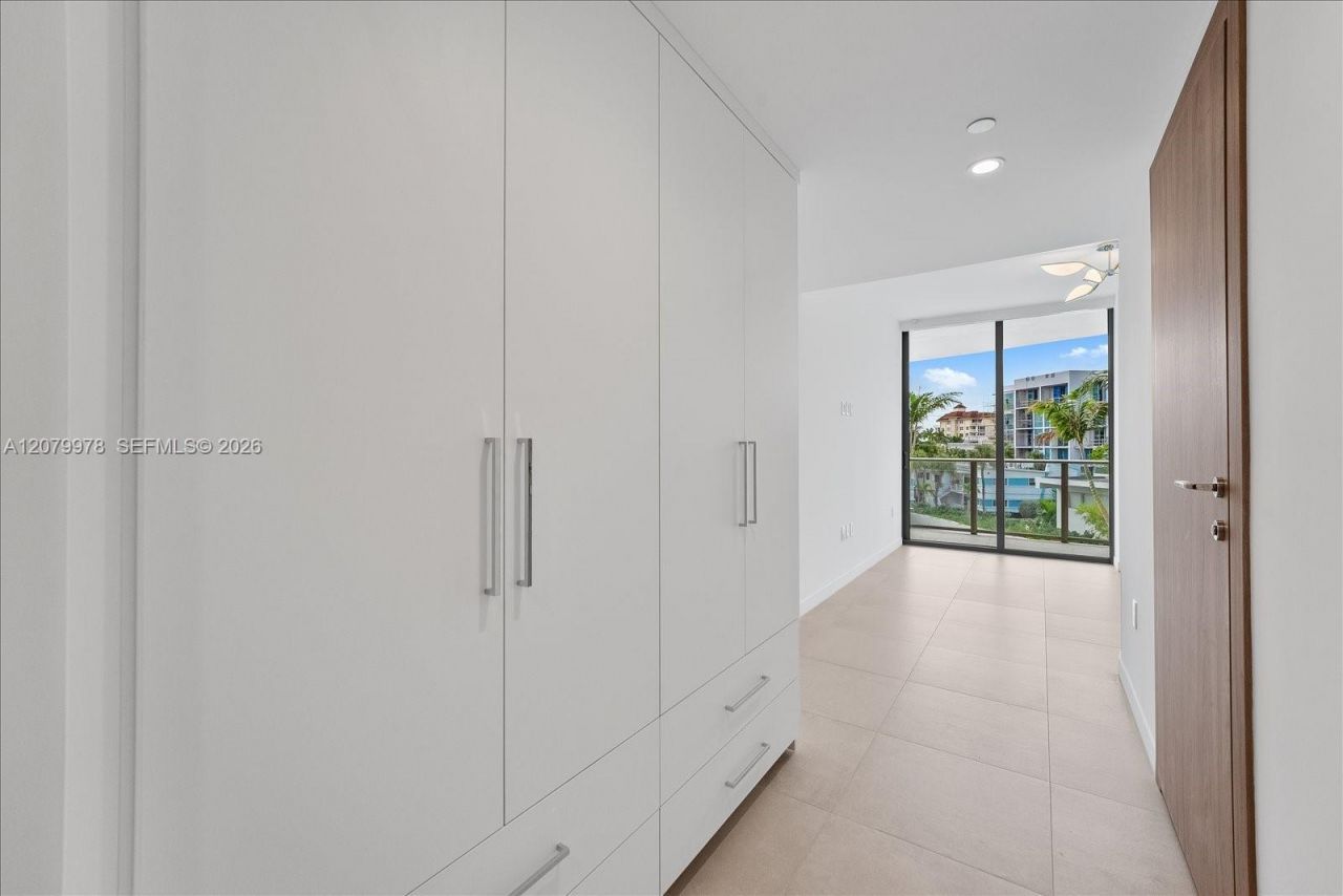 1135 103 St , Unit 403, Bay Harbor Islands, FL 33154 Photo