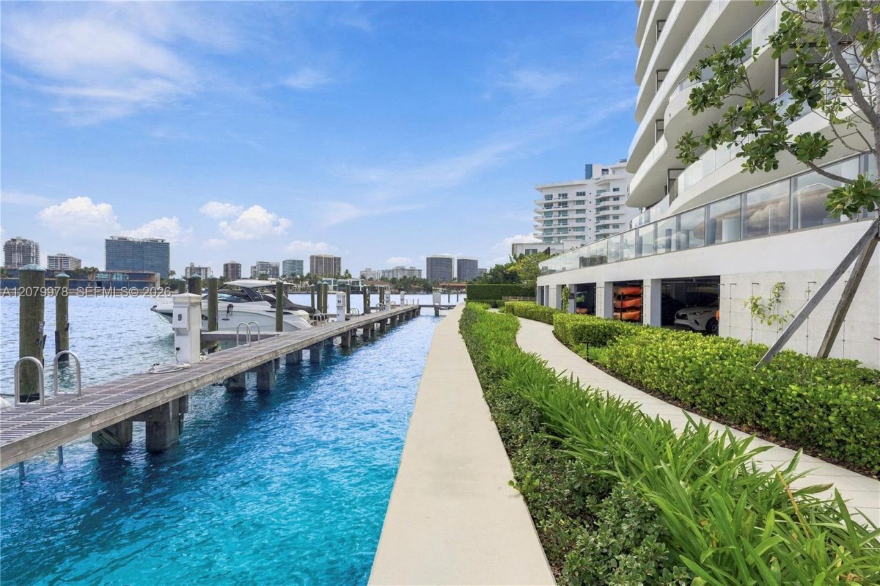 1135 103 St, Unit 403, Bay Harbor Islands, FL 33154 Photo