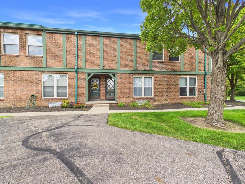 1577 Sandringham Court, Columbus, OH 43220 Photo 34