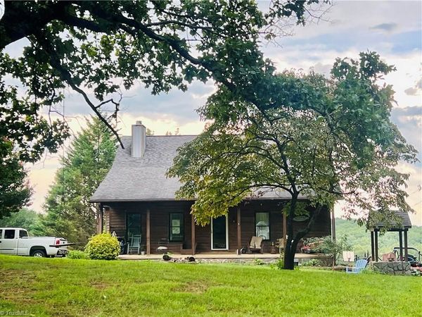 112 Ivy Hill Trail , Mount Airy, NC 27030