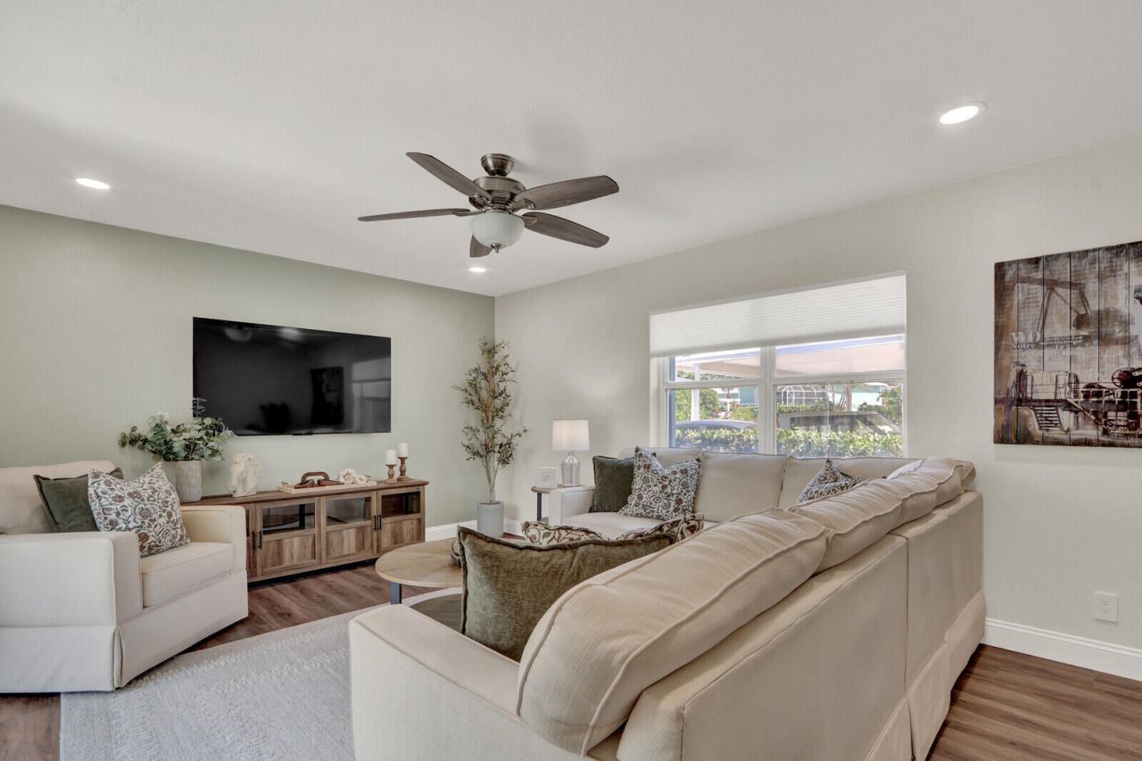 35 SE Beech Tree Lane, Stuart, FL 34994 Photo