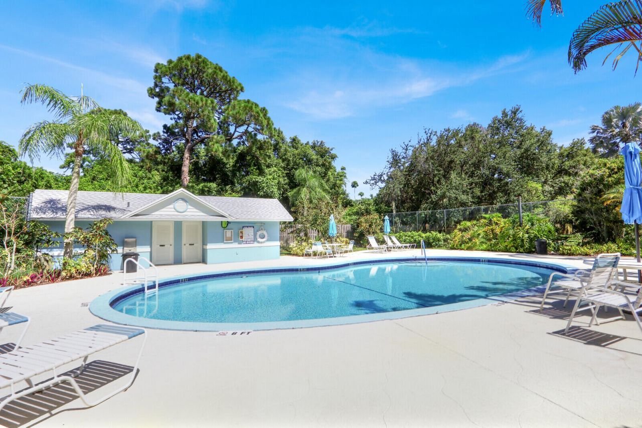 35 SE Beech Tree Lane, Stuart, FL 34994 Photo