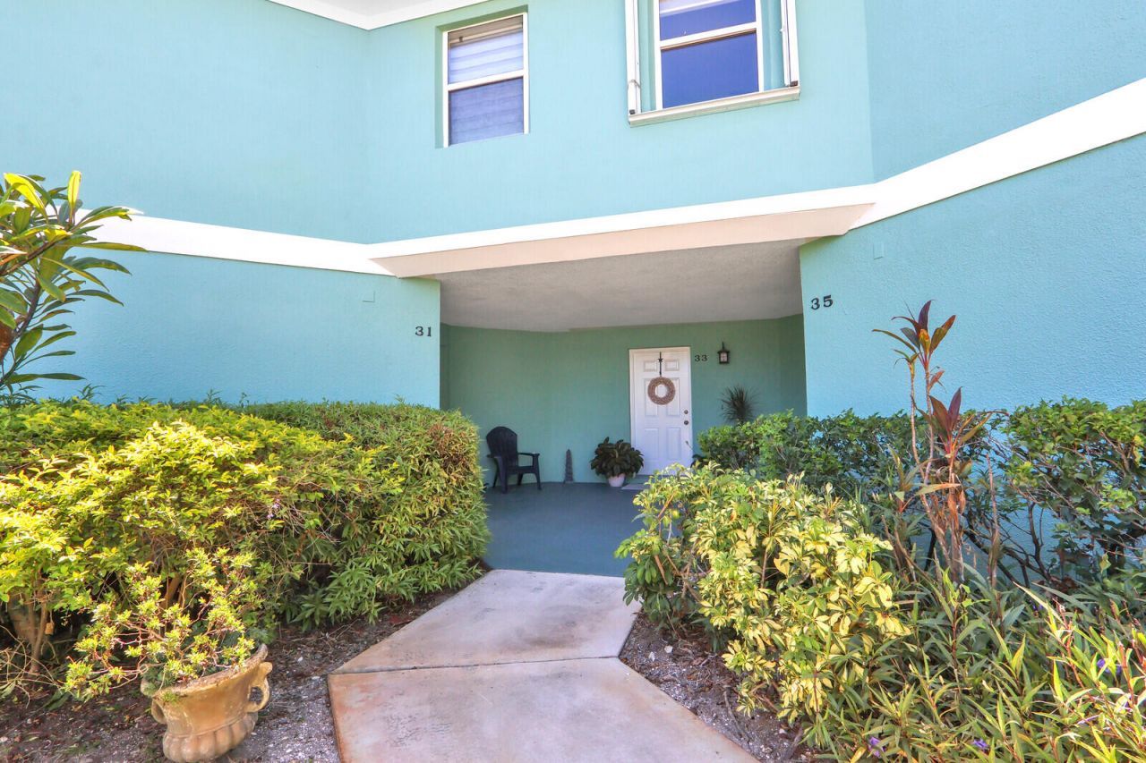 35 SE Beech Tree Lane, Stuart, FL 34994 Photo