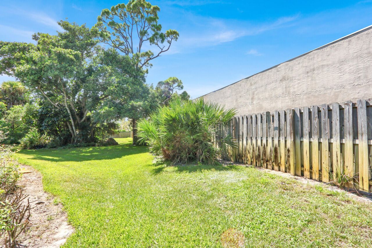 35 SE Beech Tree Lane, Stuart, FL 34994 Photo