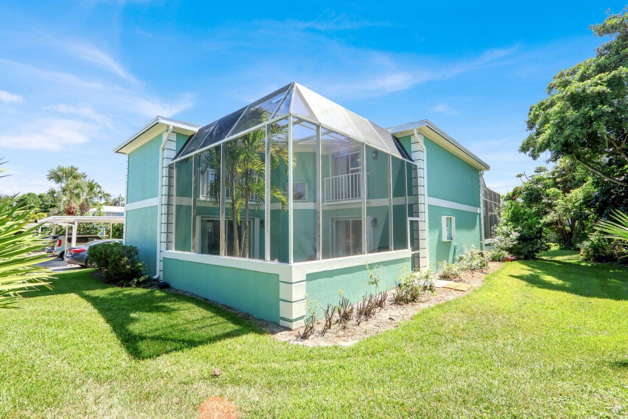 35 SE Beech Tree Lane, Stuart, FL 34994 Photo