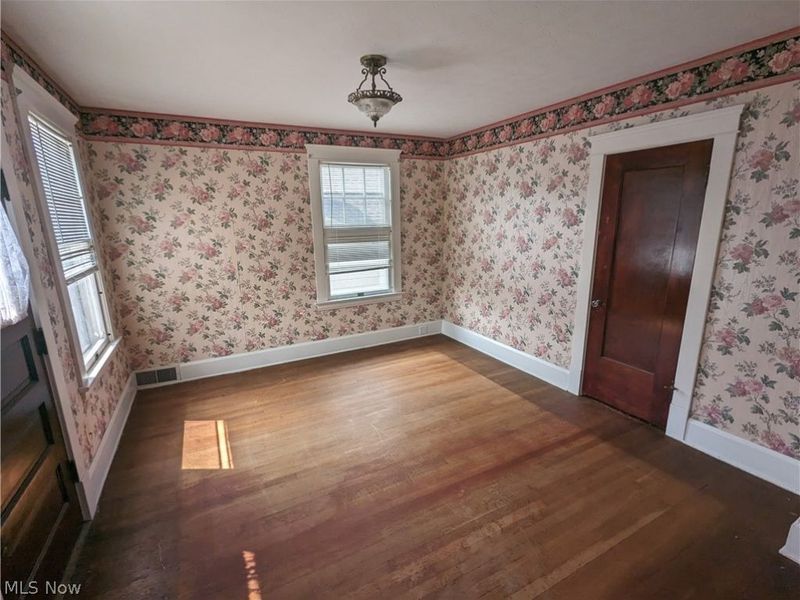 616 East Avenue, Elyria, OH 44035 Photo 16