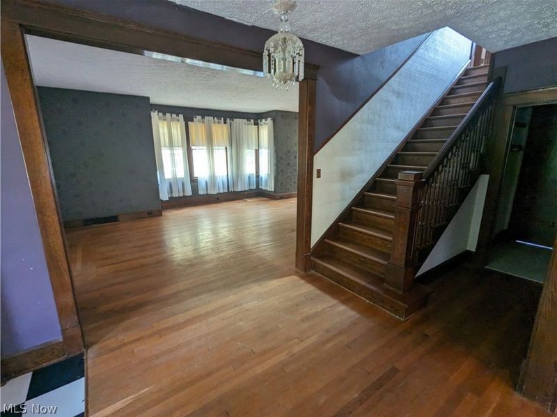 616 East Avenue, Elyria, OH 44035 Photo 4