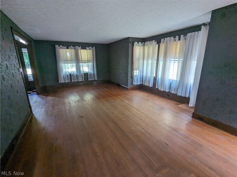 616 East Avenue, Elyria, OH 44035 Photo 6
