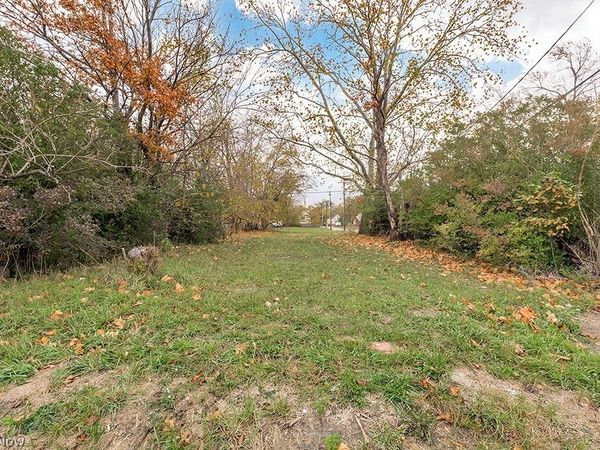 933 E 140th Street , Cleveland, OH 44110
