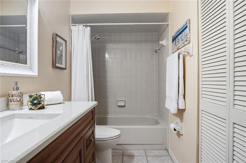 221 Fox Glen Dr, Unit 2302, Naples, FL 34104 Photo