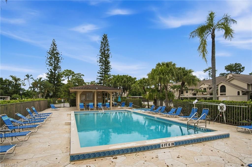 221 Fox Glen Dr, Unit 2302, Naples, FL 34104 Photo