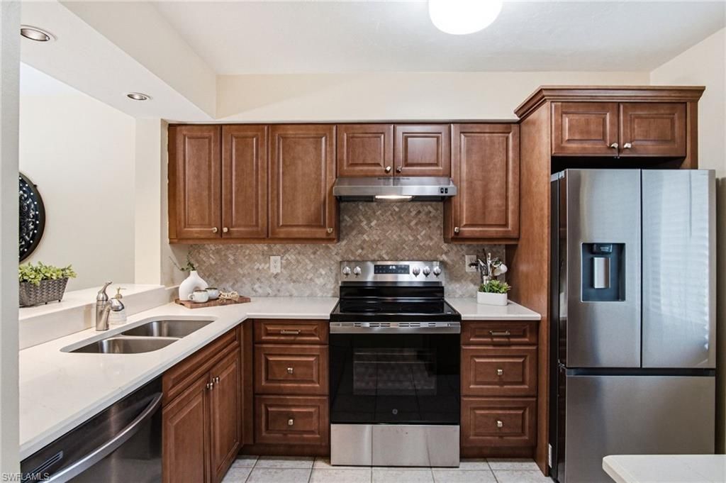 221 Fox Glen Dr, Unit 2302, Naples, FL 34104 Photo