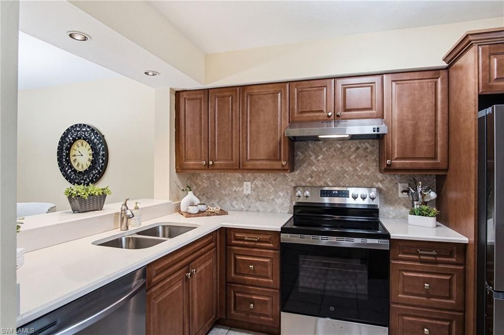 221 Fox Glen Dr, Unit 2302, Naples, FL 34104 Photo