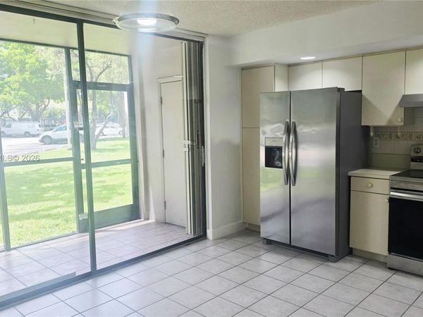 8650 SW 133rd Ave Rd, Unit 107, Miami, FL 33183