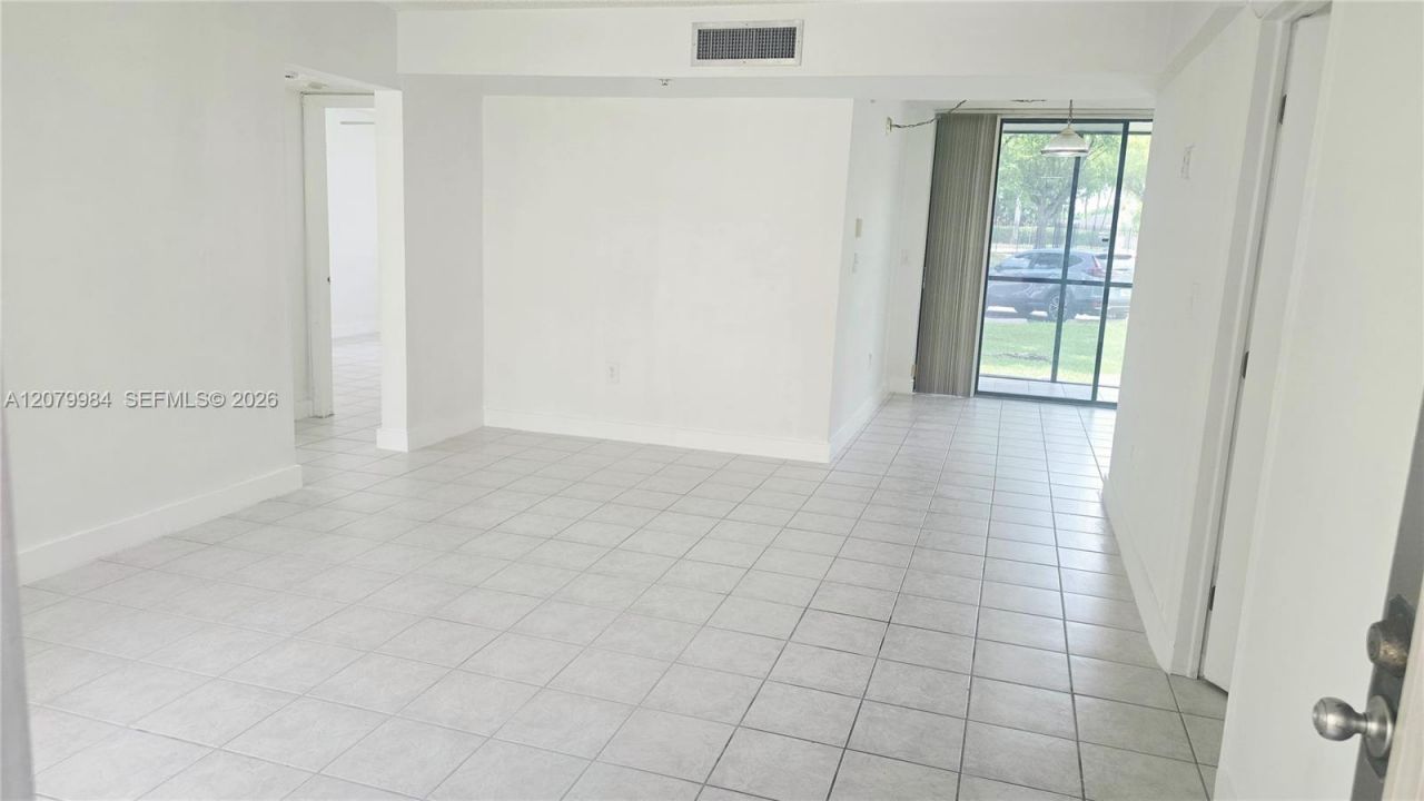 8650 SW 133rd Ave Rd, Unit 107, Miami, FL 33183 Photo