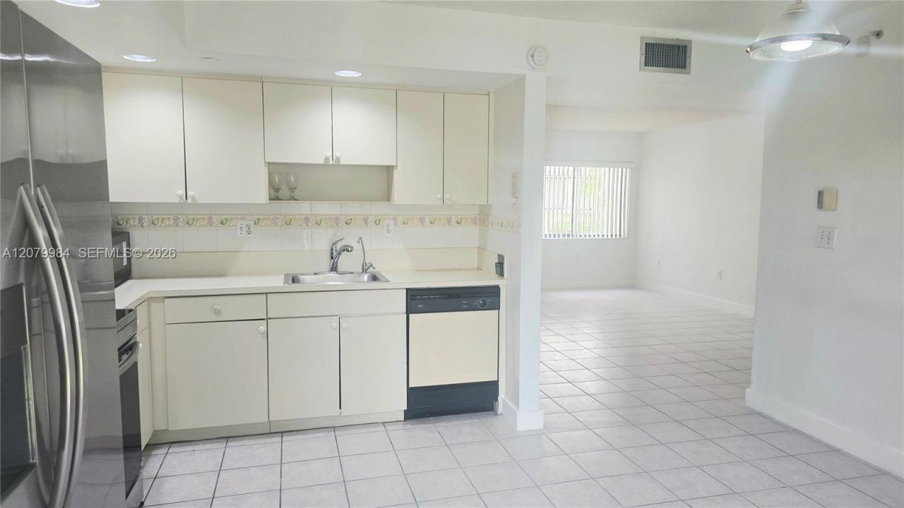 8650 SW 133rd Ave Rd, Unit 107, Miami, FL 33183 Photo