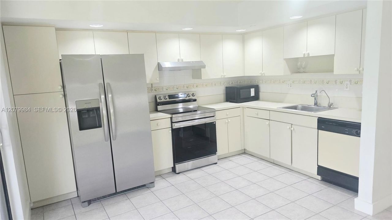 8650 SW 133rd Ave Rd, Unit 107, Miami, FL 33183 Photo